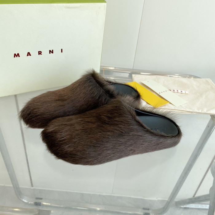 Ma*n1 calf hair slippers